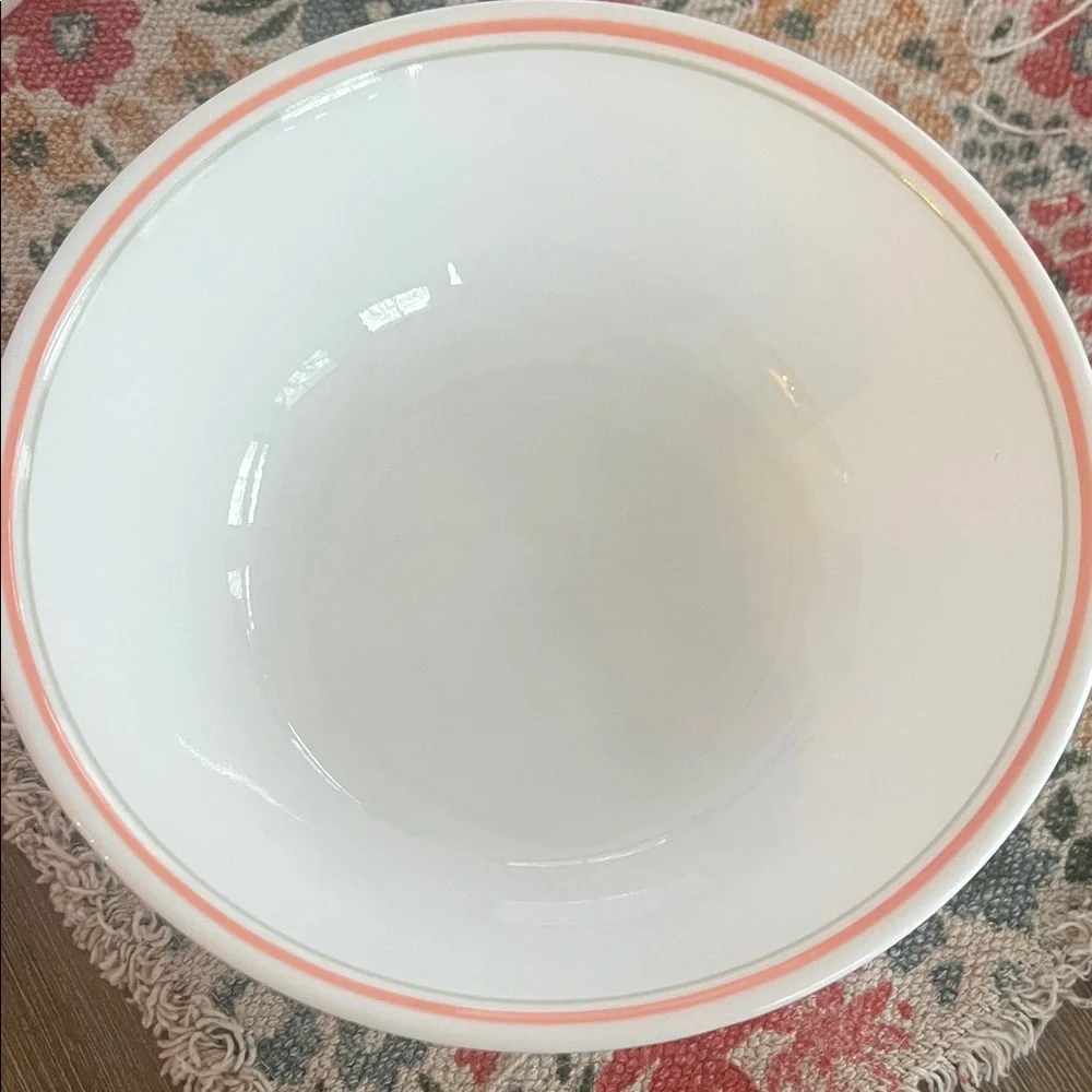 Vegetable Bowl Corelle Peach Floral pattern. Exc condition.
